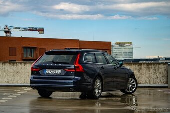 Volvo V90 T4 2.0L Momentum A/T 2019 - 3
