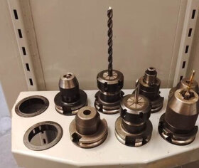 Obráběcí centra - vertikální  TM-1P - 3