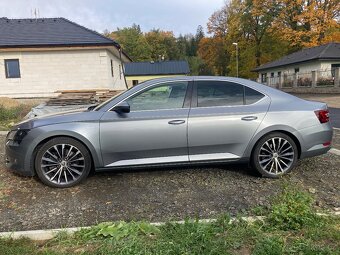 Superb 3, 2.0 TSI 206kW, Laurin&Klement, 4x4 DSG, Canton, 19 - 3