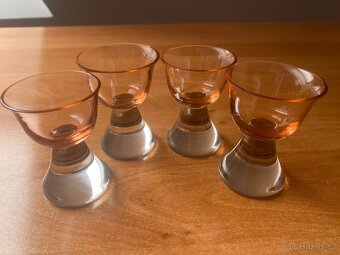 Sběratel nabízí straré panáky - 3