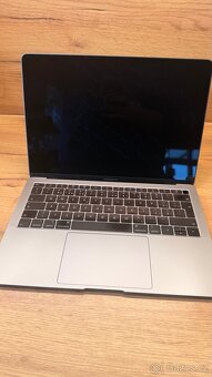 Macbook Air 128GB, 8GB RAM (2018) - 3