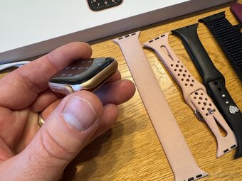 Apple Watch SE první generace - Zamluveno - 3