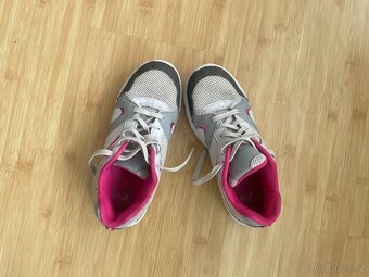 Dívčí tenisky zn. F&F - vel. 34 - 3