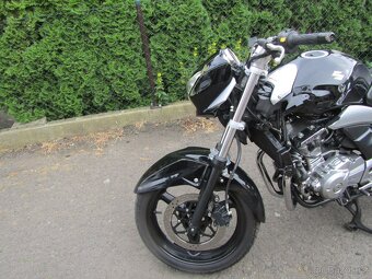 Suzuki GW 250 Inazuma - 3