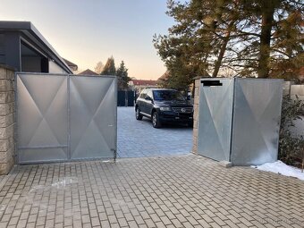 prodám vrata 1,8 x 3,9 m - 3