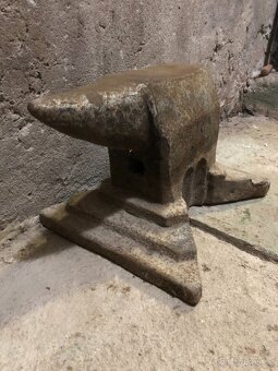 Kovářská kovadlina - 3