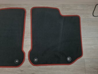 NOVÉ Zadní červené koberečky Octavia 1 ORIGINÁL - 3