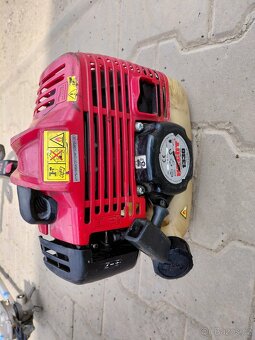 Multifunkční benzínový křovinořez HECHT - 3