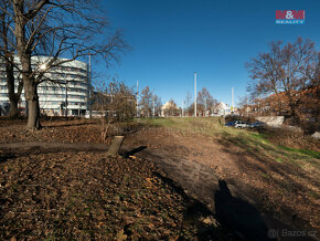 Prodej nestavebního pozemku 513 m², přímo u metra C Kobylisy - 3