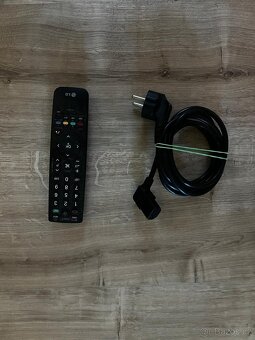Prodám televizi LG – 42" (107 cm), rok výroby 2009. - 3