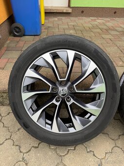 Alu kola Aronia Škoda 5X112 R19 s letními pneu - 3