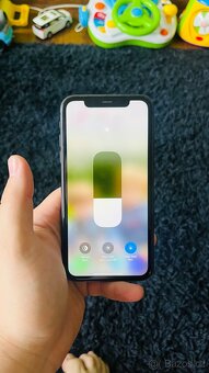iPhone 11 - 3