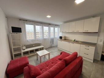 Pronájem 1kk, balkon, po rekonstrukci, Pardubice-Polabiny - 3