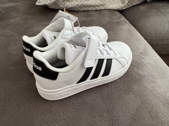 Adidas dětské tenisky vel.30 Grand Court 2.0 EL - 3