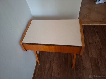 Retro nábytek - 3