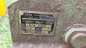 Nářadí, kabely, mlýnek řezačka, budíky - úklid dílny - 3