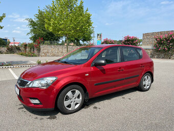 KIA CEED 1,4 CVVT COOL PLUS 73kw - červená metalíza - 3