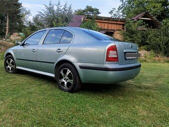 Octavia Tour 1.6 75kw - 3