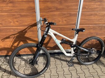 Sjezdové DH kolo - XL rám - 3