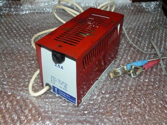 RETRO nabíječka NB 13A Elektropřístroj na baterie 6V a12V - 3