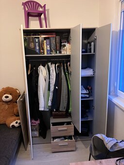 Šatní skříň - bílá se zrcadlem - 3