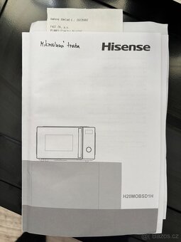 Mikrovlnná trouba Hisense černá - 3