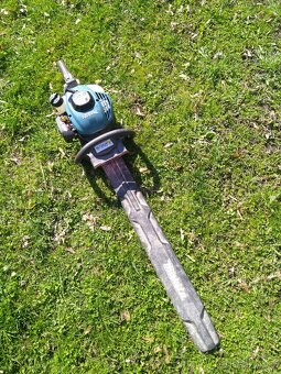 Půjčím plotostřih Makita 60 cm. - 3