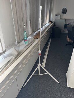 Platno na projektor - 3