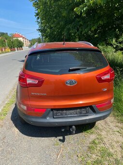 Prodám: Kia Sportage ,2012,NEMÁ TP , poškozený VIN - 3