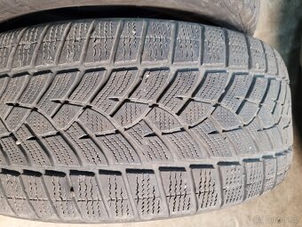 Goodyear ultra grip Performance 235/55 r17 - 3