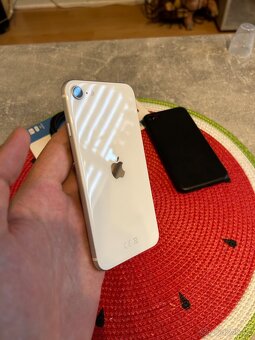 Prodám iPhone SE2020 64gb (100% kondice baterie) - 3