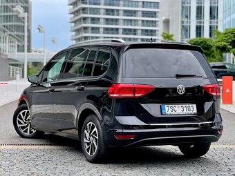 VW Touran 2018,7 mistTop Stav - 3