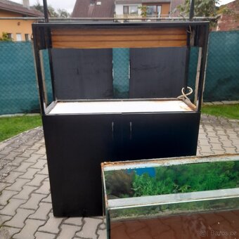 prodám skříň s akváriem - 3