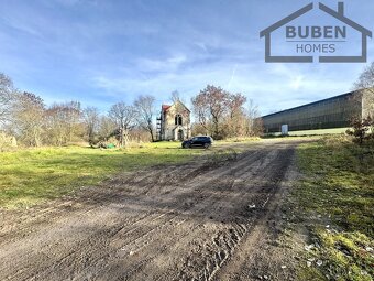 Stavební pozemek  10472 m² se zemědělskými budovami, Stráž - - 3