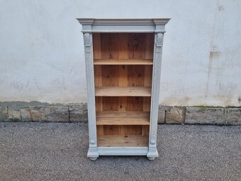 KRÁSNÁ STARÁ ZDOBENÁ KNIHOVNA - REGÁL - 3