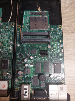 Mikrotik RouterBoard RB433 a RB912 - 3