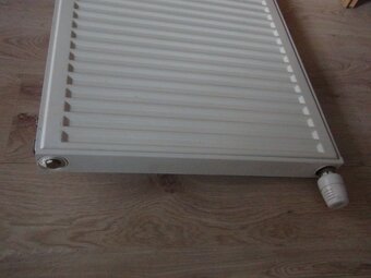Deskový radiátor Korado 60x70x6 - 3