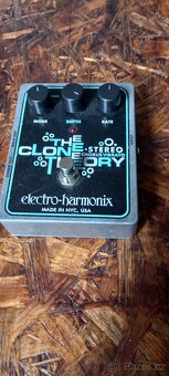 Prodám mix, wah, chorus - 3