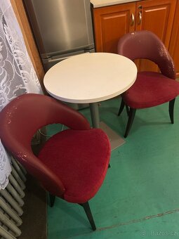 Čalouněná křesla se stolem - 3