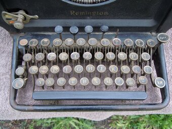 STARÝ PSACÍ STROJ REMINGTON 12 - 3