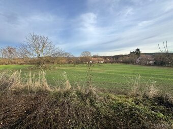 Prodej stavební parcely 6 728 m2. - 3