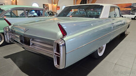 1963 Cadillac Serie 62 4D Hardtop - 3