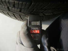 Zimní pneu Hankook 255/55R20 - 3