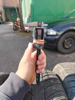 225/55R17 - 3
