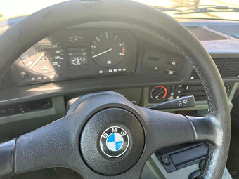 Náhradní díly BMW 524 td E28 s celeho vozu - 3