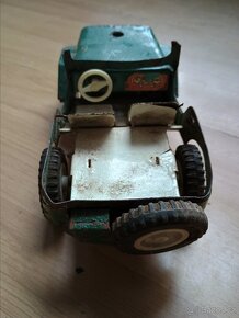 Kovová hračka JEEP Policie - 3