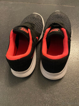 Dívčí boty Nike, vel. 30 - 3