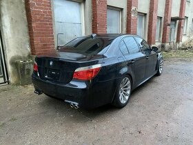 2006 BMW E60 M5 - NA NÁHRADNÍ DÍLY - 3