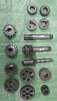 Čz 125 b, t díly motoru - 3