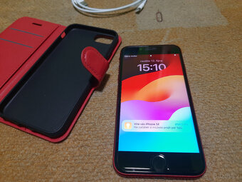Červený iPhone SE 2020, včetně obalu a ochranného krytu, vel - 3